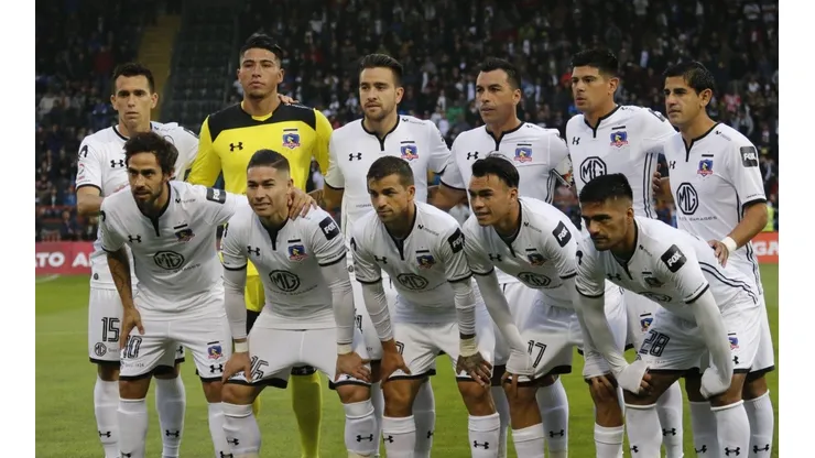 Esteban Paredes está en el banco de suplentes