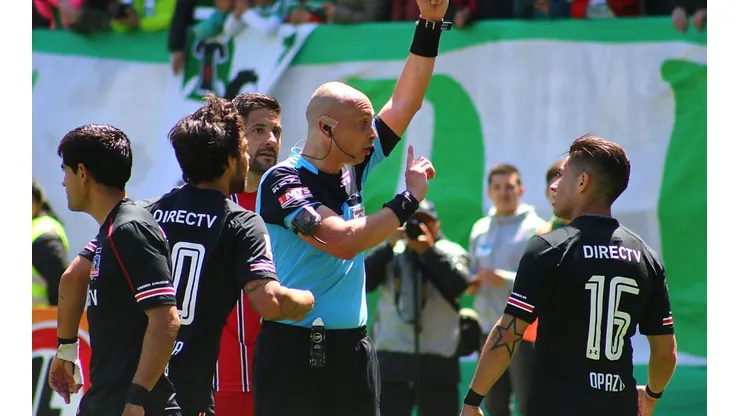 Deischler ya tuvo un partido complicado dirigiendo a Colo Colo