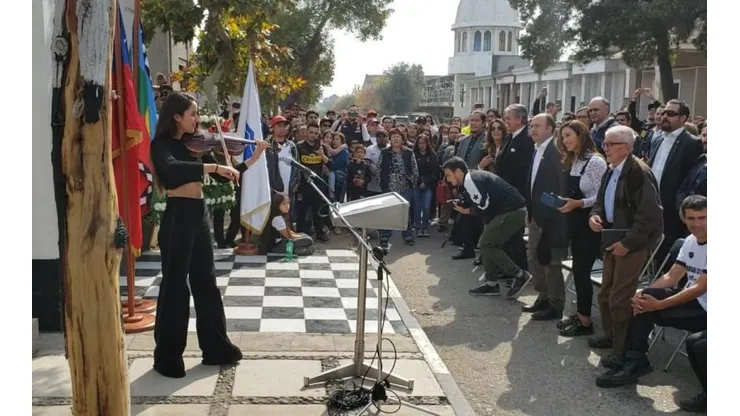 La joven de 21 años emocionó a los asistentes con su interpretación