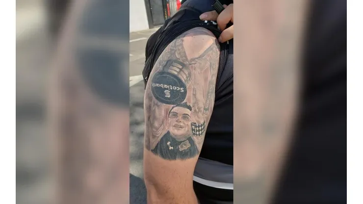 Para toda la vida: hincha de Colo Colo se tatuó a Esteban Paredes