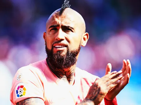 Hinchas del Barça llamaron a Vidal "el capitán sin brazalete"