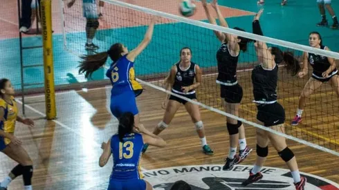 Colo Colo enfrentando a Boston College