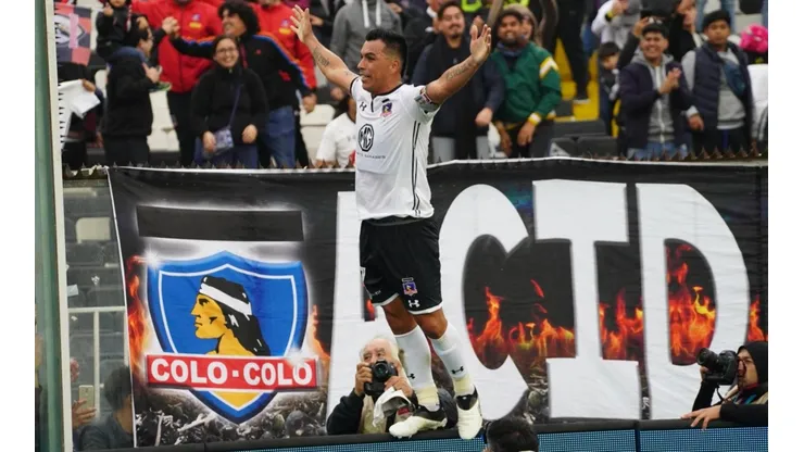 Esteban Paredes vuela tras poner un triunfazo para Colo Colo.