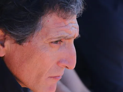 Mario Salas ironizó con que le “toman la mano”, pero hace mea culpa