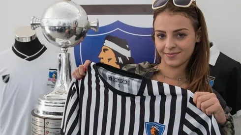 Gabriella Frojuello, nieta de Roberto, en el CSD Colo Colo.