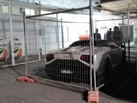 Paredes dejó su auto en el estadio y tuvieron que tomar medidas de precaución