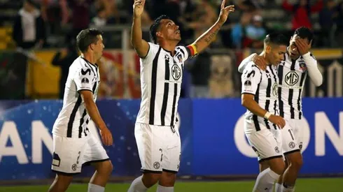 Vuelve a vivir el triunfo de Colo Colo en sólo 2 minutos