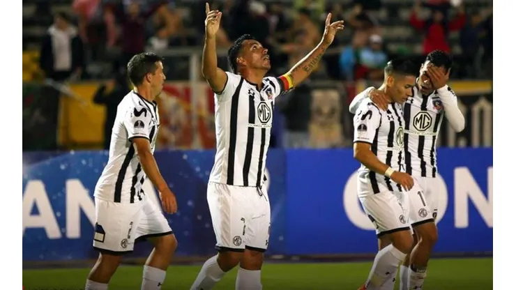 Vuelve a vivir el triunfo de Colo Colo en sólo 2 minutos