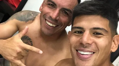 Paredes con Pavez en el camarín.