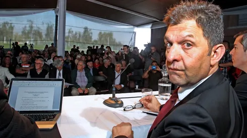 Aníba Mosa en la última junta de accionistas. Ahora espera volver.