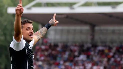 Gabriel Costa celebra con Colo Colo.