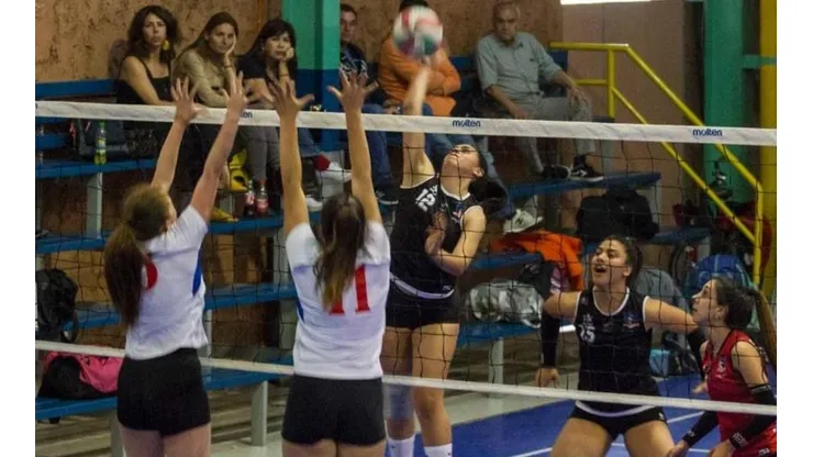 Colo Colo vóleibol jugará cuatro partidos este fin de semana