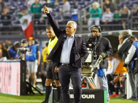 Hinchas pierden la paciencia con Rueda y piden su salida de la Roja