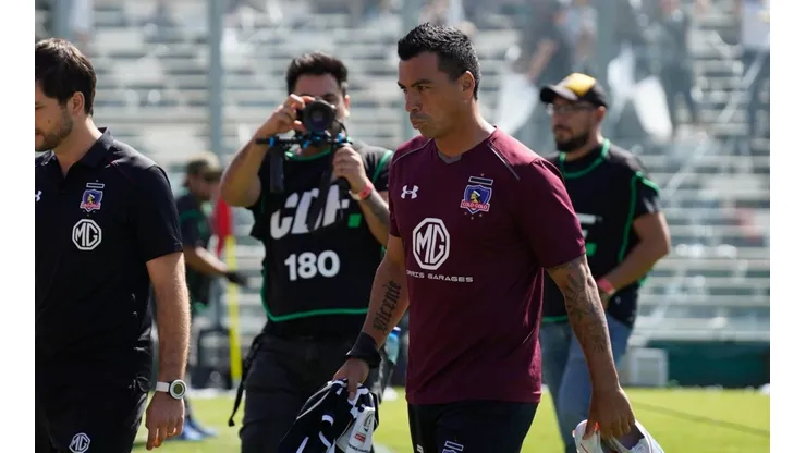 Esteban Paredes no se siente titular en Colo Colo