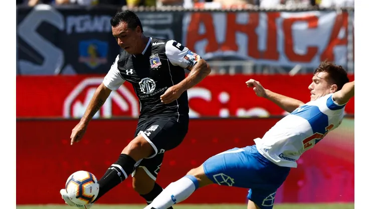 Esteban Paredes debutó este año ante la UC: