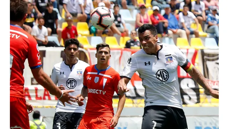 Esteban Paredes está disponible para jugar ante la UC