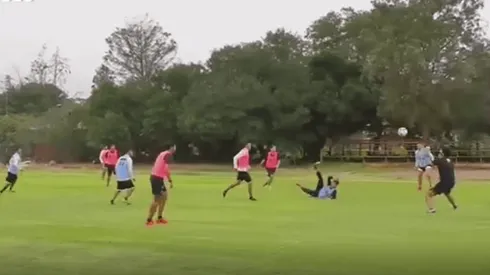 José Sanhueza mostró sus dotes como delantero