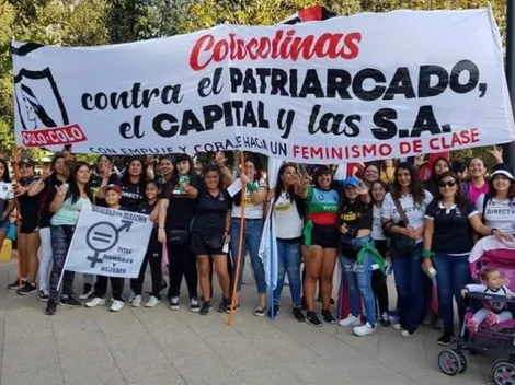 Hinchas de Colo Colo dijeron presente en el Día Internacional de la Mujer