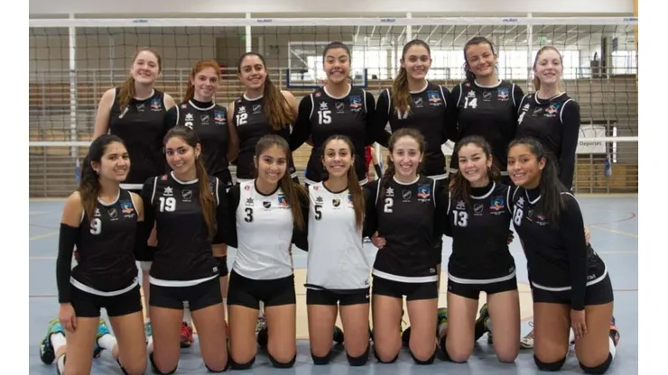 Colo Colo vóleibol ganó sus dos primeros duelos en la Copa Alemania.