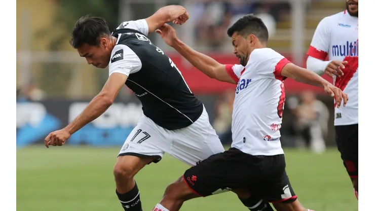 Gabriel Suazo durante el partido ante Curicó.
