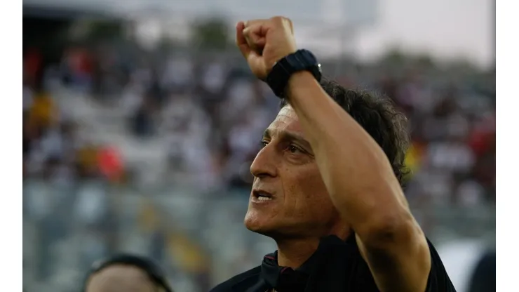 Colo Colo lucha con Unión La Calera por el primer lugar