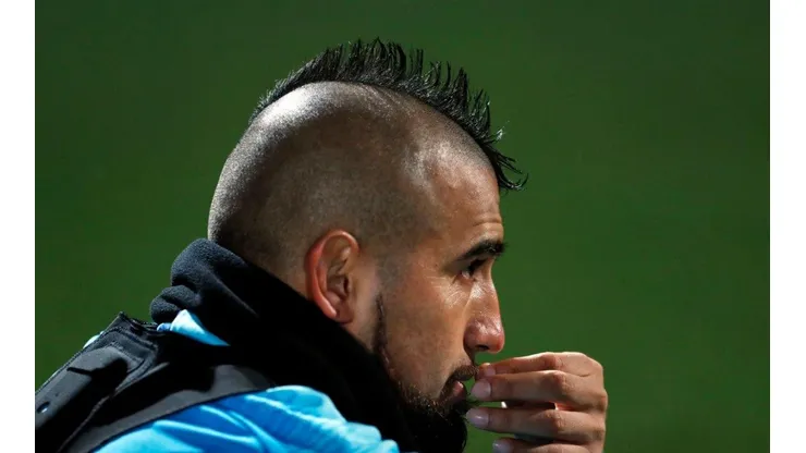 Arturo Vidal nuevamente será banca en la visita del Barcelona al Real Madrid