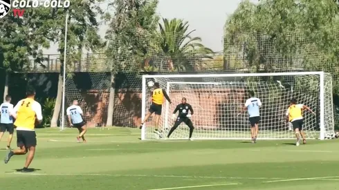 Esteban Paredes en entrenamientos