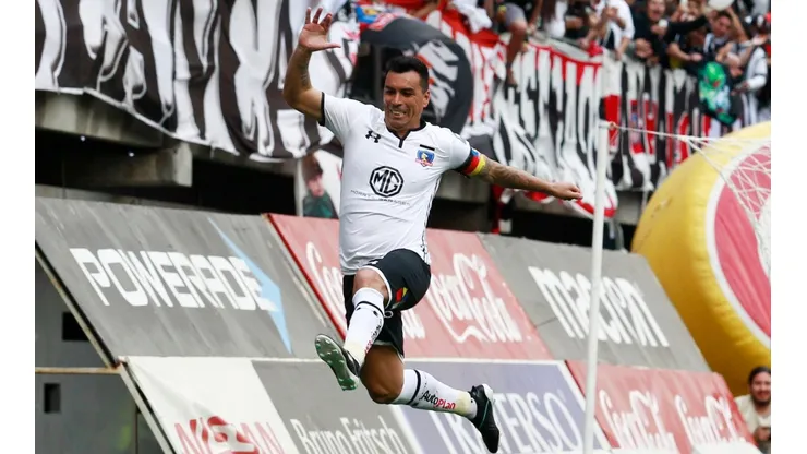 Paredes quiere volver a los abrazos.
