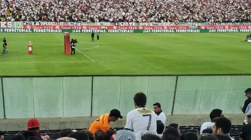 Hinchas le exigen al club limpiar los acrílicos del estadio