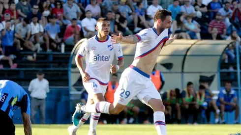 Anotó su primer gol en el club del cual es hincha