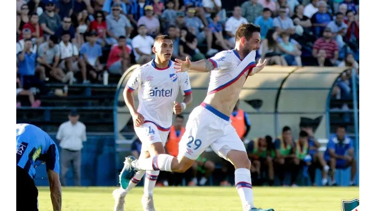 Anotó su primer gol en el club del cual es hincha