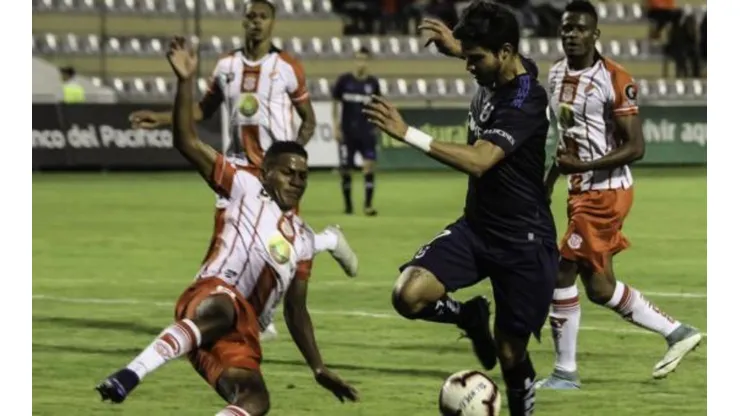 El rival de Colo Colo en la Copa Sudamericana debutó en la Serie A de Ecuador en Ambato