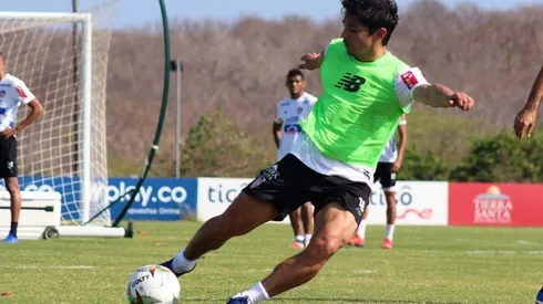 Matias Fernández no viajará con el equipo a Cali