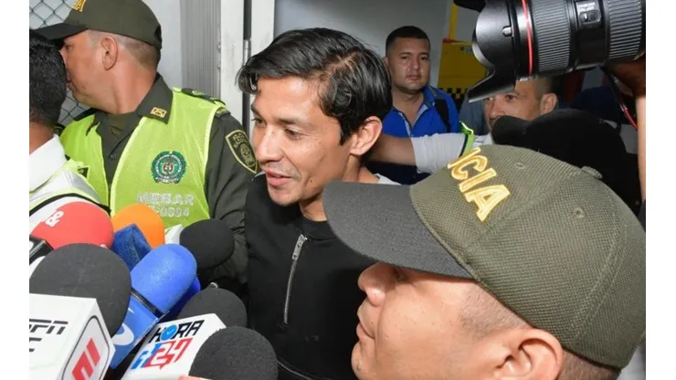 Matias Fernández en su llegada a Colombia