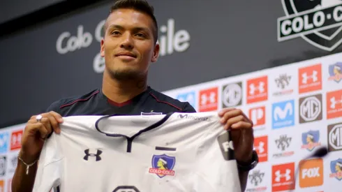 Javier Parraguez presentado en Colo Colo.