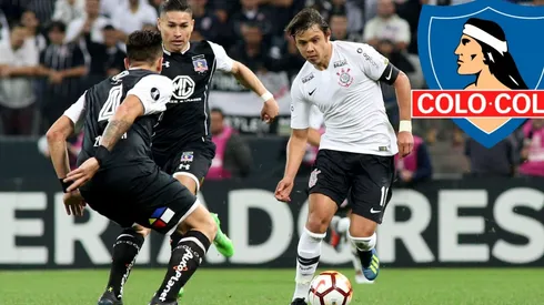 Angel Romero enfrentando a Colo Colo por Copa Libertadores.