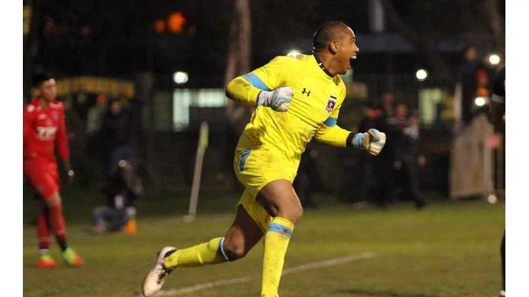 Omar Carabalí fue campeón con la sub 19 de Colo Colo.