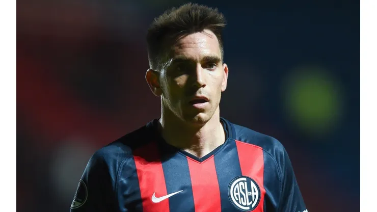 Pablo Mouche en carpeta de Colo Colo