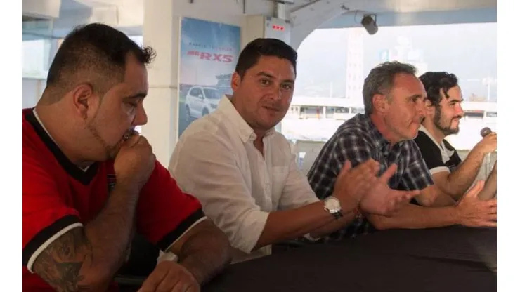 Manuel Neira y Marcelo Espina estuvieron presentes en el conversatorio.