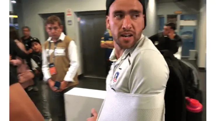 Zaldivia se fue con el brazo izquierdo inmovilizado.