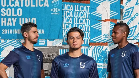 La presentación de la nueva camiseta de la UC de Ecuador. ¿Un palito?