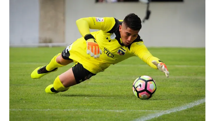 Brayan Cortés atajando ante Ñublense por Copa Chile.