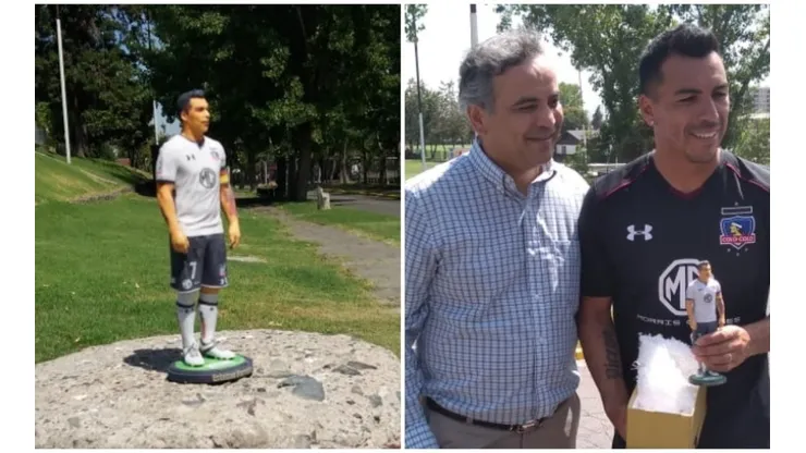 Esteban Paredes recibe una estatua de él mismo