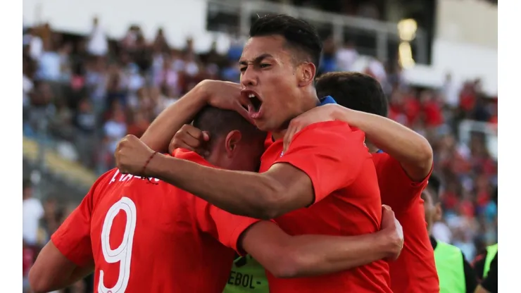 Iván Morales se llena la boca de gol ante Brasil