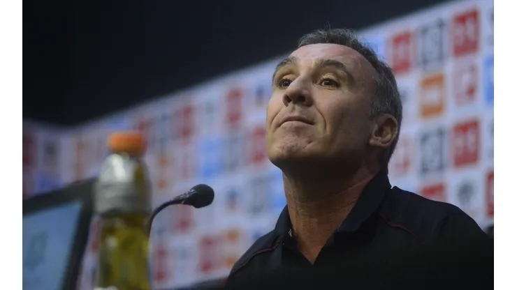 Marcelo Espina en conferencia de prensa