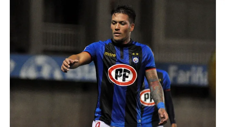 Javier Parraguez jugando por Huachipato
