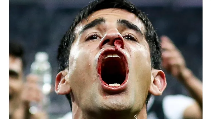 Julio Barroso festejando el paso a cuartos de final tras eliminar a Corinthians