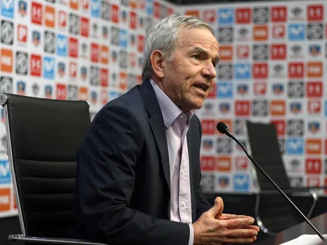 Blanco y Negro retrocede con el enrolamiento