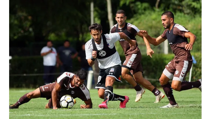 Jorge Valdivia desparrama rivales ante Platense.