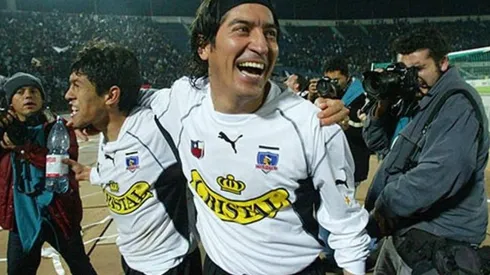 Iván Zamorano anotando por Colo Colo.